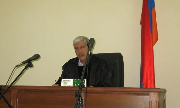 «Հրապարակ».  Քառորդ դար աշխատել եմ` երբեւիցե նկատողություն չեմ ստացել, 2 ամիս է մնում մինչեւ կենսաթոշակի գնալս