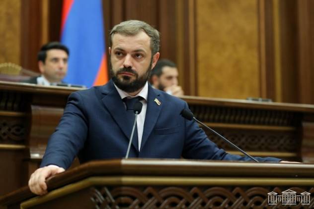 ՔՊ-ն առաջարկում է օրենքով արգելել ՀՀ քաղաքացիներին դոլարով ու եվրոյով վարկ տրամադրելը