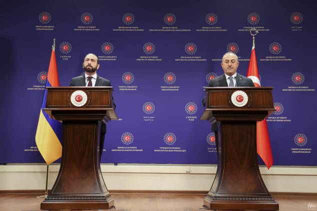 «Հրապարակ». Չավուշօղլուի գնահատականներն ավելի արժեքավոր են, քան Միրզոյանին դիմավորելը
