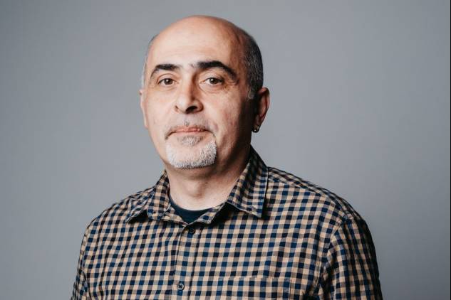 Զգուշացում․ Մարդկանց անունից Վոթսափ, Վայբեր են բացում