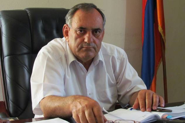«Հրապարակ». ՔՊ-ականին՝ «Լեքսուս», զինվորականին՝ «07»