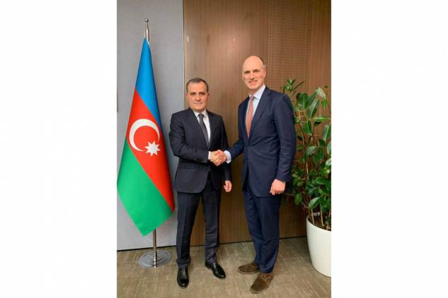 Բայրամովը ՄԹ պետնախարարի հետ տարածաշրջանային հարցեր է քննարկել