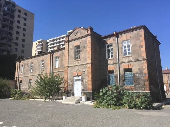 «Հրապարակ». Ո՞վ է տիրացել «Ստալիչնի պոլկին». կրկեսի դիմաց նոր էլիտար թաղամա՞ս