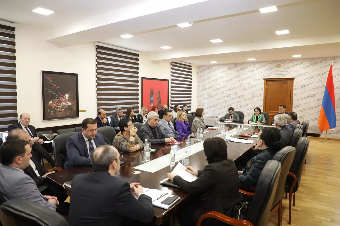 Հանդիպել են բուհերի ռեկտորների հետ 