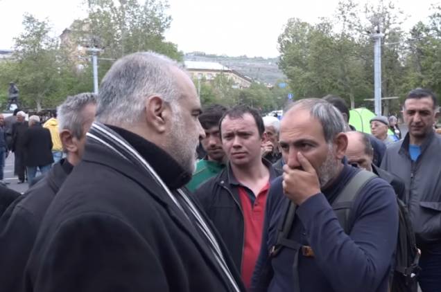 Այնտեղ նստած էր մի մարդ, որը բացարձակ կապ չուներ հայ ժողովրդի հետ․ Րաֆֆի Հովհաննիսյան