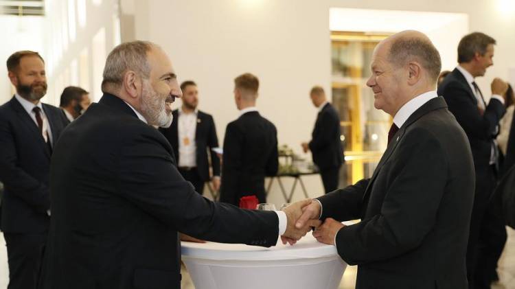 Ադրբեջանը խարխլում է խաղաղության հասնելու ՀՀ ջանքերը. Փաշինյանը՝ Շոլցի հետ ասուլիսին