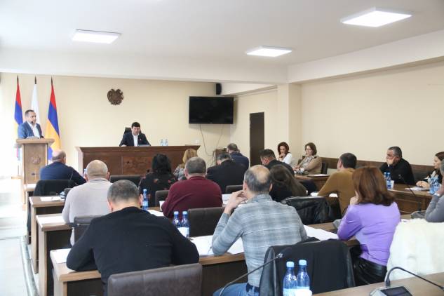 «Հրապարակ». ՔՊ-ականները որքան հարստանում, այնքան ժլատ են դառնում