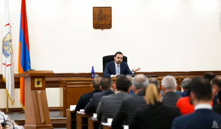 «Հրապարակ». Ավինյանը չի էլ թաքցնում՝ ինչու  «տուն ճանապարհեց» Սարգսյանին