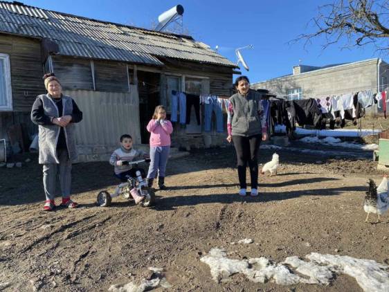 Նրանց ոտի հողը չարժեք