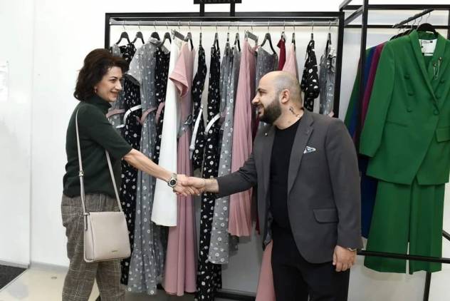 Ձեր հերոսը խոսում էր Աննայի գանգուրների մասին․․․