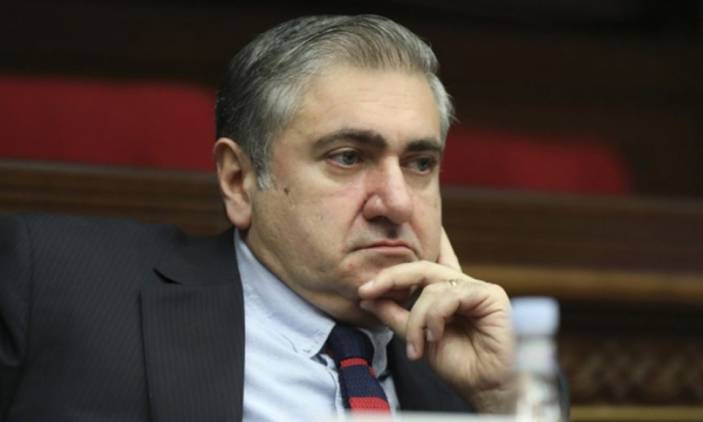 «Հրապարակ». Քաղաքական ընդդիմության վարկանիշը եւ անհատների պոռթկումը մի համեմատեք իրար հետ