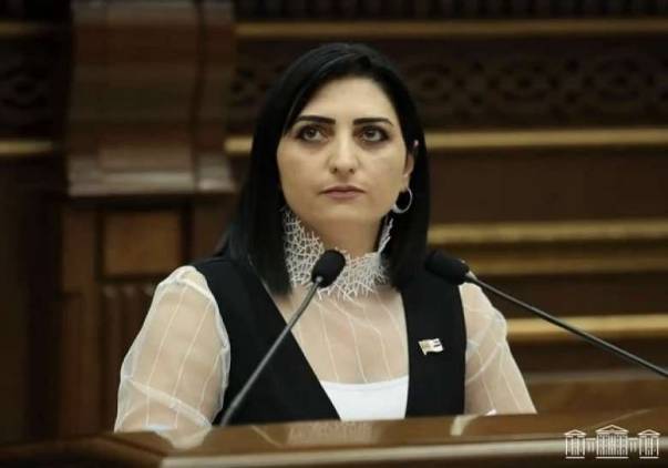 «Հրապարակ». Ովքեր են Թագուհի Թովմասյանին ուզում զրկել պաշտոնից