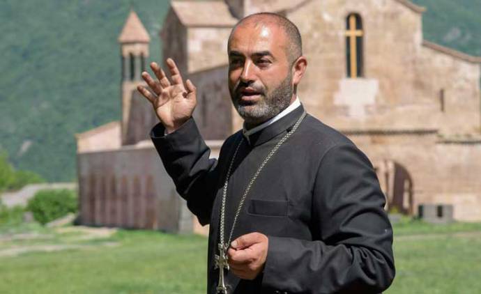 «Հրապարակ». Մի մասն էլ ցանկանում է, որ սեպտեմբերից ոչ թե առարկան հանվի, այլ ԿԳՄՍ նախարարը փոխվի