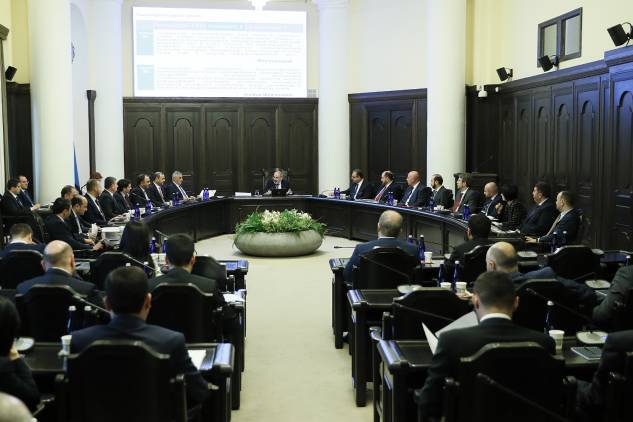 «Հրապարակ». Փաշինյանի իշխանությունը ժողովրդավարության եւ թափանցիկության ռեկորդներ է սահմանում