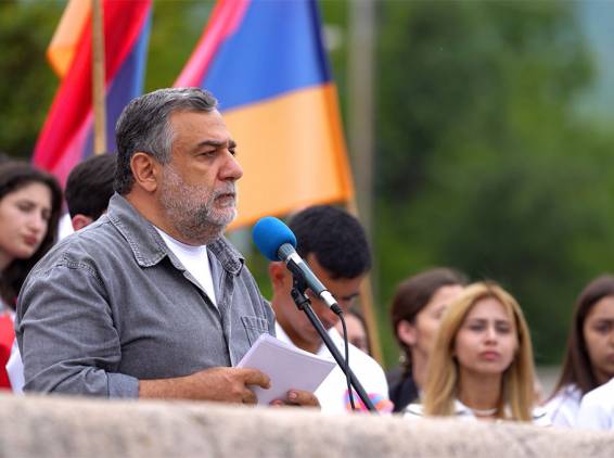 «Հրապարակ». Կա՛մ աջակցում ես ՀՀ իշխանություններին, կա՛մ կոշտ քննադատում. հստակ գծեր են սահմանվել