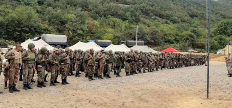 «Հրապարակ». ՊՆ-ն յուրայիններին «բրոնյաներ» է տվել