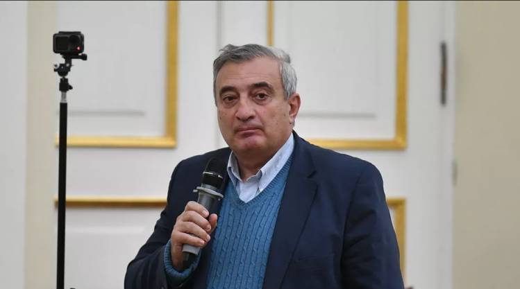 Այդ չափորոշիչներով դասագիրք գրելու խնդիրը մեզ համար ընդունելի չէ