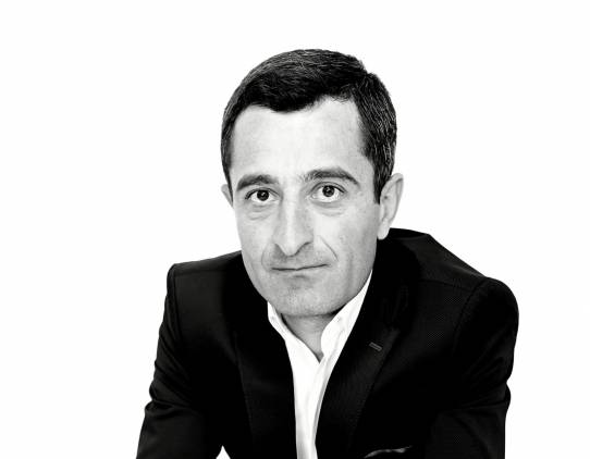 Ում համար պատերազմ, ում համար՝ շքեղ հանգիստ