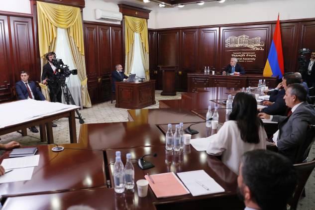 Օգնենք Փաշինյանին` իր մեղքերը ձեւակերպելու կարեւոր գործում