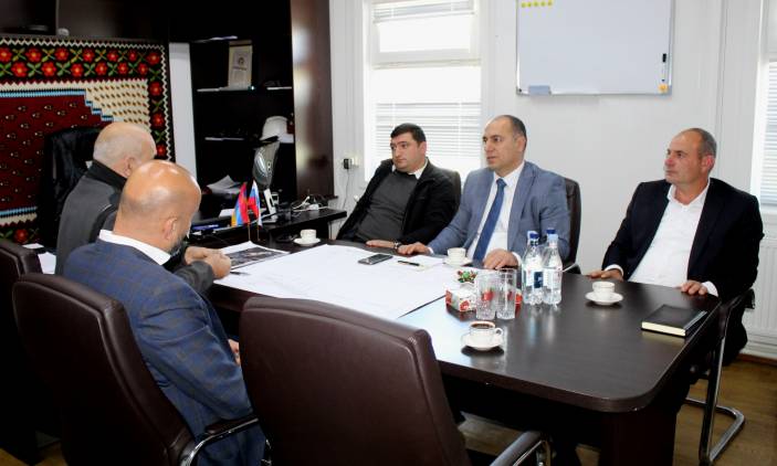«Հրապարակ». Ալավերդու համայնքապետը մարզպետին ասել է` դուք ձեր նախընտրական շրջայցն առանց ինձ արեք