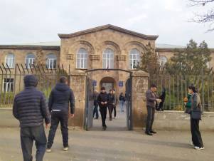 Ծնողը երեխային քոլեջից հանել, հետ է տարել դպրոց