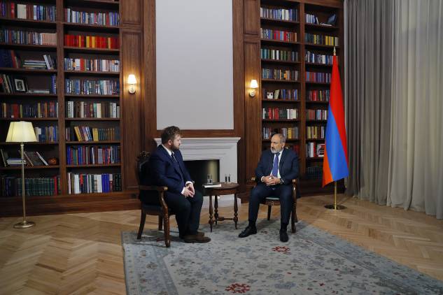 Փաշինյանի սխալն Ադրբեջանի «մուղամի տակ» գիտակցված կամ չգիտակցված պարելն է