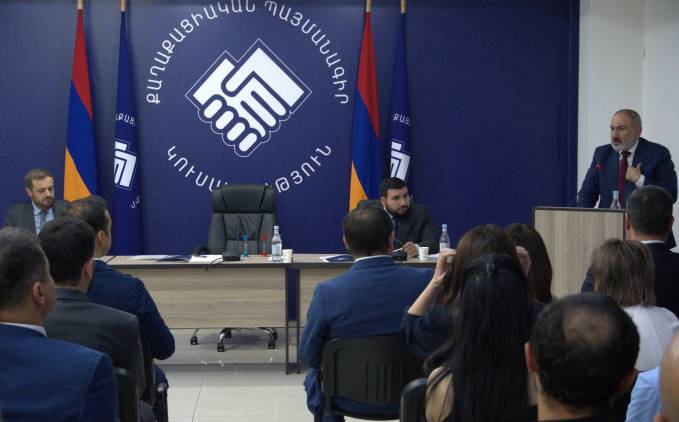 «Հրապարակ». Փաշինյանը խնդիր է դրել՝ բացահայտելու քվեարկությանը չգնացած «դասալիք» պաշտոնյաներին