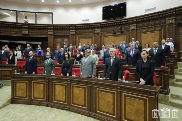 «Հրապարակ». ՔՊ-ում «մեռած էին, թաղած չէին»
