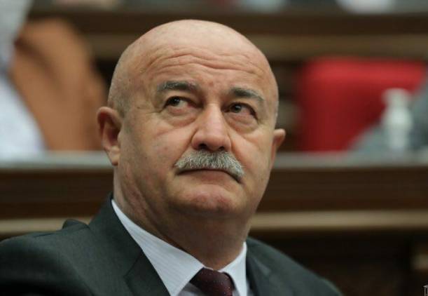 «Հրապարակ». Պետք է իջնել ջրի հատակը, մինչեւ անցնի վտանգը