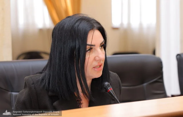 «Հրապարակ». Արցախում կատարյալ քաոս է, մարդիկ իրենց երեխաներին կորցրել են, լուր չունեն