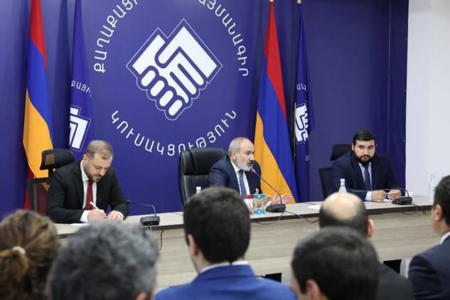 «Հրապարակ». Նիկոլ Փաշինյանը երեք ժամանոց փակ հանդիպում է ունեցել ՔՊ-ականների հետ