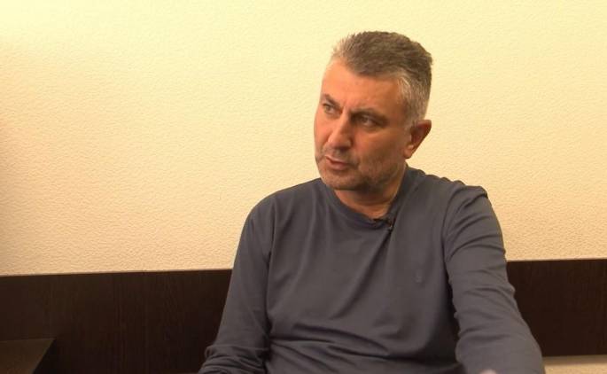 «Հրապարակ». Դավիթ Մանուկյանը փորձել է ուղեկցել Վարդանյանին
