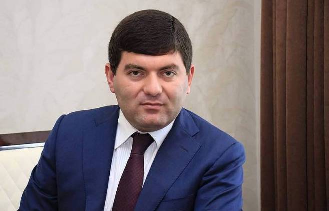 «Հրապարակ». Մասիսի գործարարներն արցախահայերի համար շենք են կառուցում