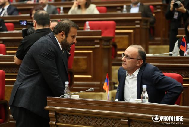 «Հրապարակ»․ Իշխանությունը որոշել է զինգրքույկ վաճառելով փող աշխատել