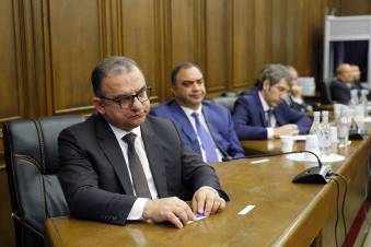 «Հրապարակ». Ինչպե՞ս է կառավարությունն իմանալու, թե որ արցախցու բանկային հաշվին ինչքան գումար կա