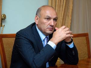 Գագիկ Խաչատրյանը վիրահատության կարիք ունի, որը Հայաստանում հնարավոր չէ կատարել․ պաշտպանի հայտարարությունը