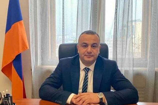 ԱԱԾ-ն բերման է ենթարկել ՔՊ-ական նախկին թաղապետին եւ մի քանի աշխատակիցների