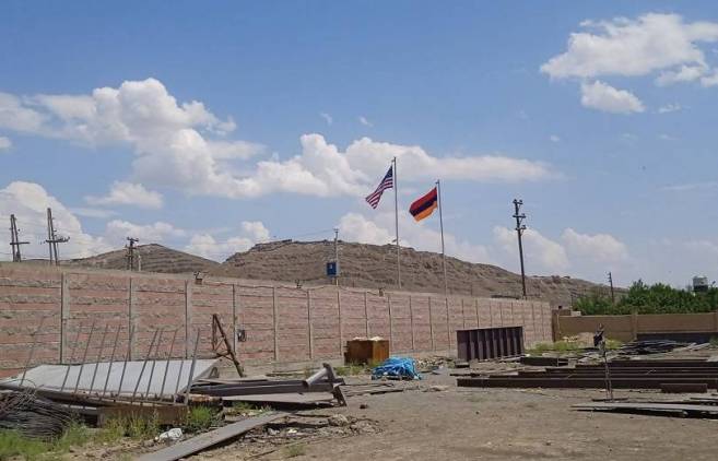 Քայլ- քայլ զիջում են տարածքները․․․