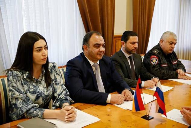 Վահե Ղազարյանն «ասողն» է, Արփինե Սարգսյանը՝ «խոսողը»