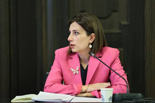 «Հրապարակ». ՔՊ-ում 2 ժամանոց փակ հանդիպում են ունեցել Անահիտ Ավանեսյանի հետ