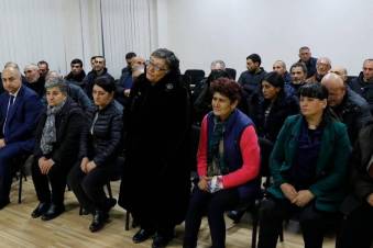 Ինչ են խնդրել վերադարձած գերիների ծնողները Փաշինյանից