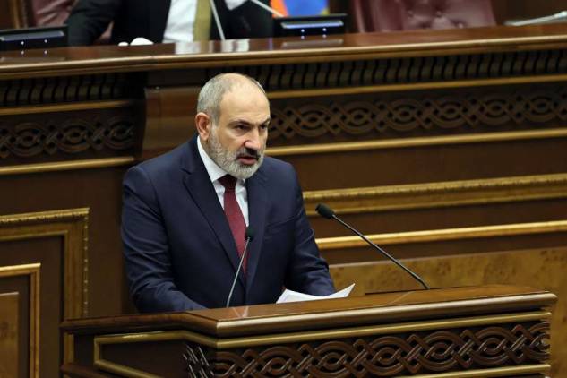 «Հրապարակ». Ուսապարկերն ընդվզում են եւ չեն ենթարկվում Փաշինյանին