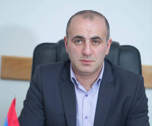 «Հրապարակ». Գաղտագողի երդվել է