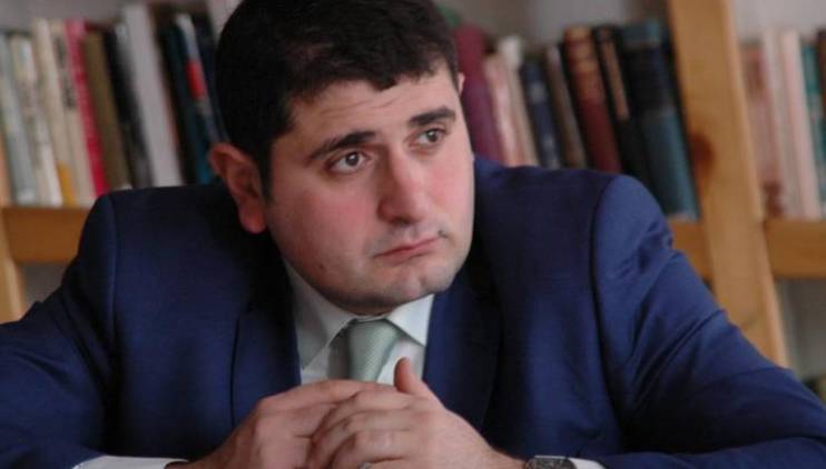 Քաղաքական և աշխատանքային վրեժխնդրություն է․ մեկը իշխանությունների կողմից, մյուսը` ռեկտորի