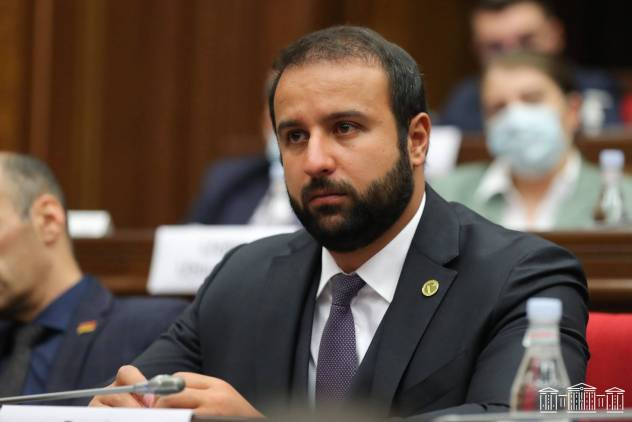 «Հրապարակ». Հայկ Սարգսյանի օրենքը մնաց