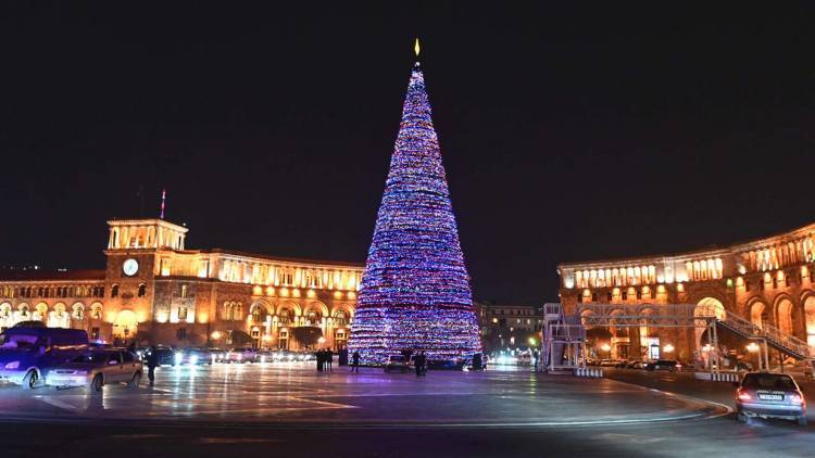 Երբ կվառվեն գլխավոր տոնածառի լույսերը