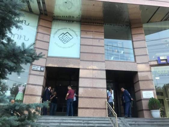 «Հրապարակ». Իշխանությունը ընտրությունների շեմին որոշել է  բարելավել ձայն բերողների սոցիալական վիճակը