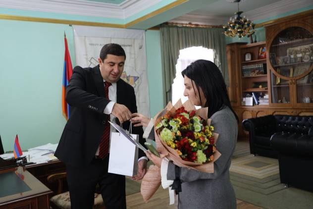 Երանի նման խնդիր չլիներ ու նման պարգեւի անհրաժեշտություն էլ, ես էլ չպարգևատրվեի