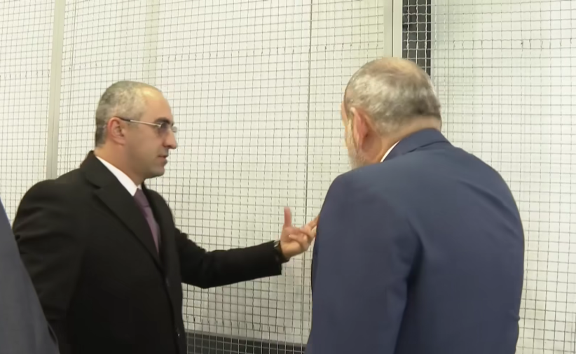 «Աշխատակազմը շատ նեղված է»․ Արմավիրի մարզպետի հետ հեռանում են