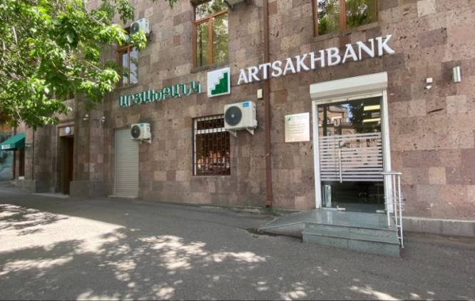 «Հրապարակ»․ Հայաստանի իշխանություններն ուզում են «տակո՞վ անել» Արցախբանկի գումարները
